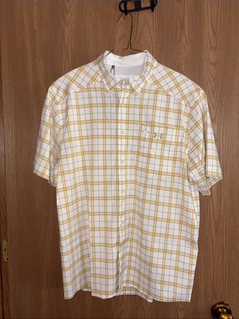 Under Armour Men’s White and Yellow Plaid Short-Sleeve Button-Down Shirt